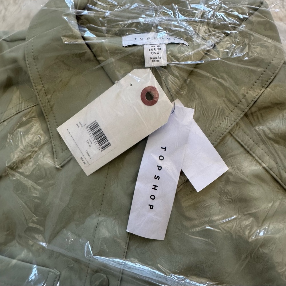 NWT Topshop Sage Green Faux Leather Short Sleeve Shacket - Size 6 - Picture 7 of 7